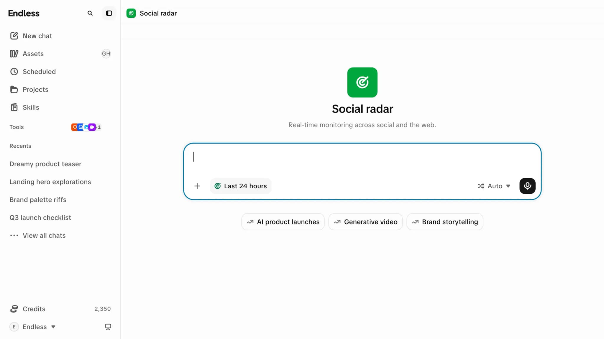 A visualização do radar social, com os assuntos em alta listados abaixo da caixa de prompt.