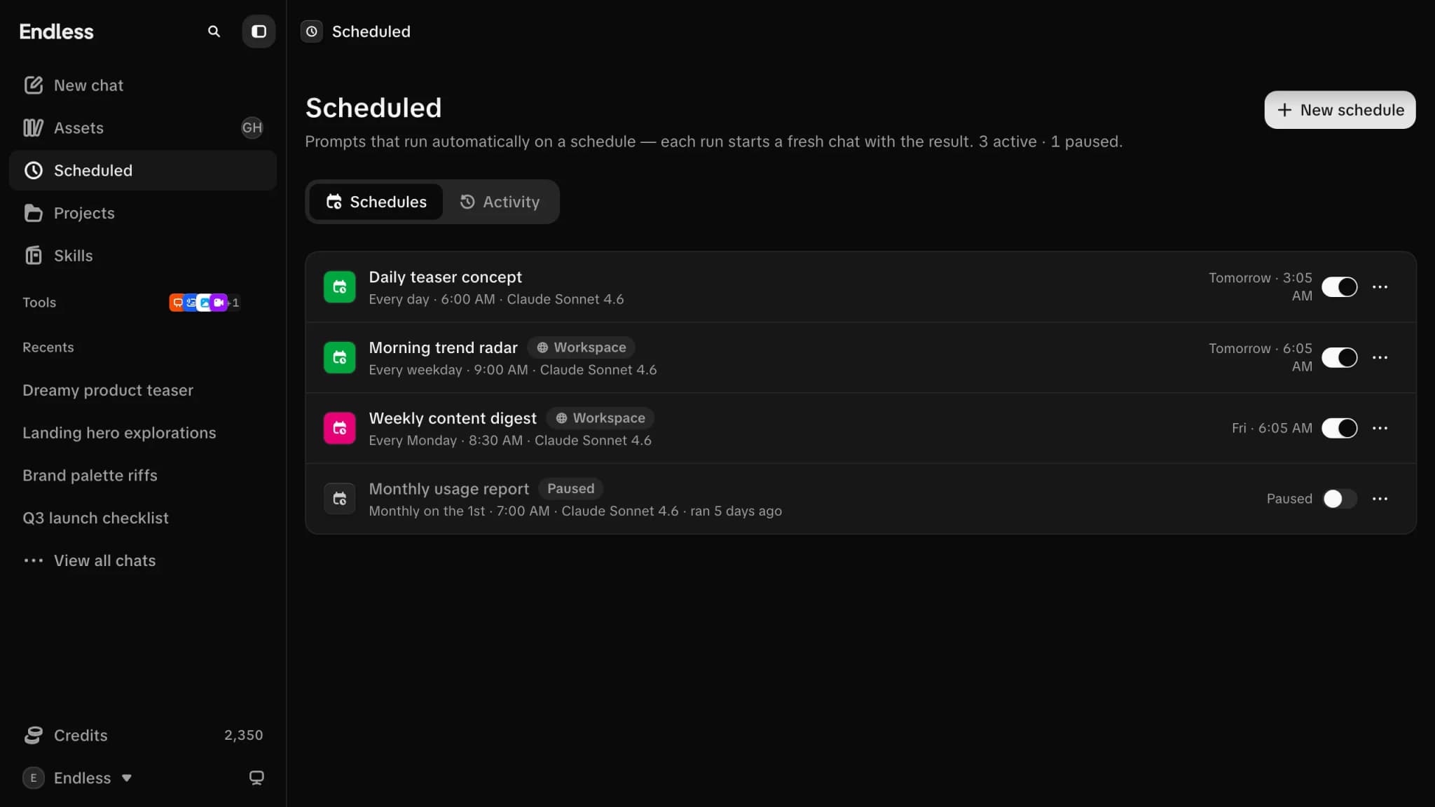 A lista de prompts agendados: um conceito de teaser diário, um radar de tendências pela manhã e um resumo semanal de conteúdo, cada um com sua frequência.